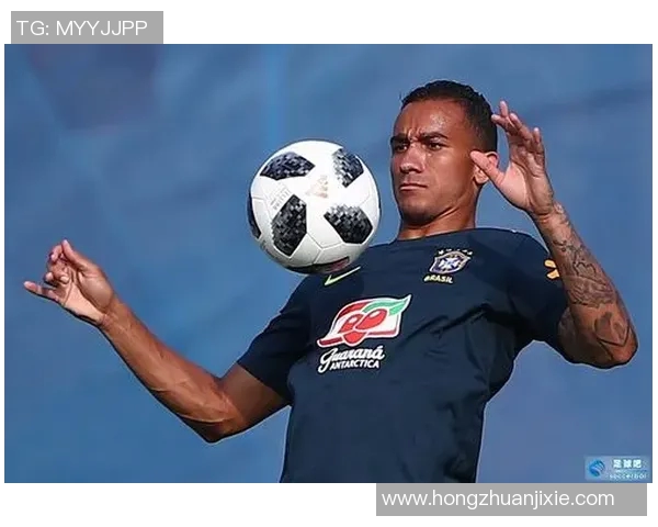 达尼洛:从足球新星到世界舞台的闪耀之星的成长历程 达尼洛:从足球新星到世界舞台的闪耀之星的成长历程