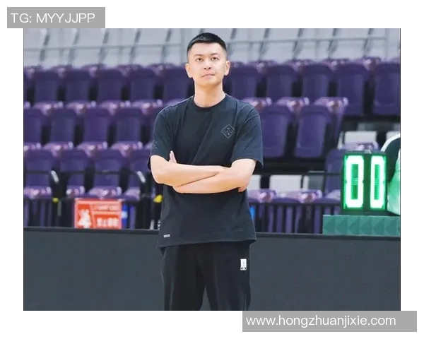 辽宁男篮主教练晒夏训照片，备战新赛季CBA