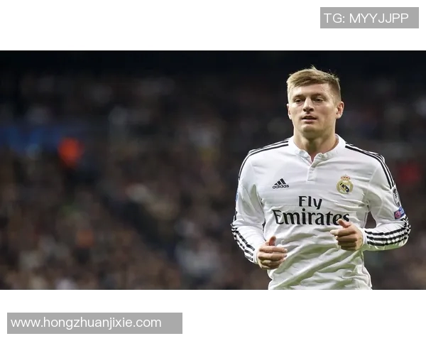 克罗斯在足球世界的传奇之路与辉煌成就解析 克罗斯在足球世界的传奇之路与辉煌成就解析